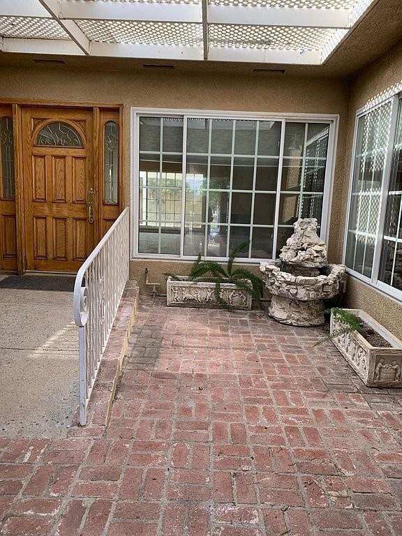 9487 Somerset Ln - Photo 2 of 14