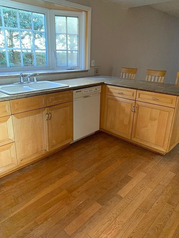 9487 Somerset Ln - Photo 5 of 14