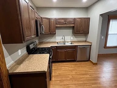 36 Warren Ave #2 - Photo 2 of 8