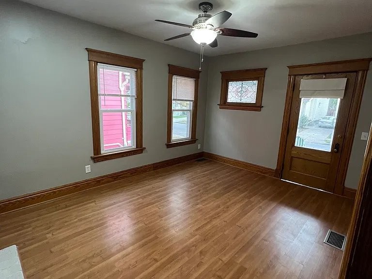 36 Warren Ave #2 - Photo 6 of 8