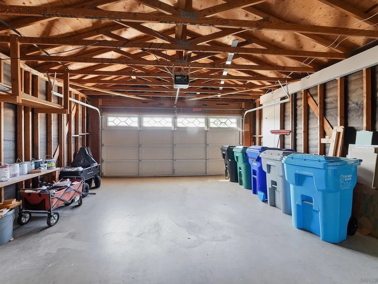 7427 Kamwood St - Photo 4 of 20