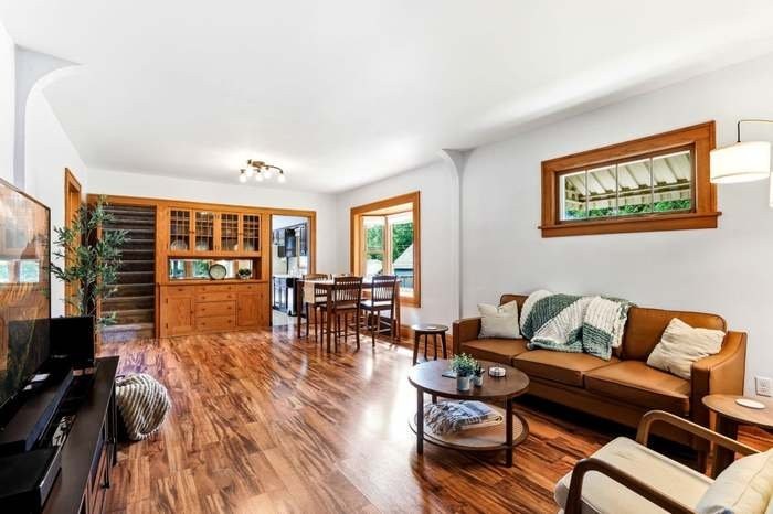 952 Humboldt Ave - Photo 3 of 20
