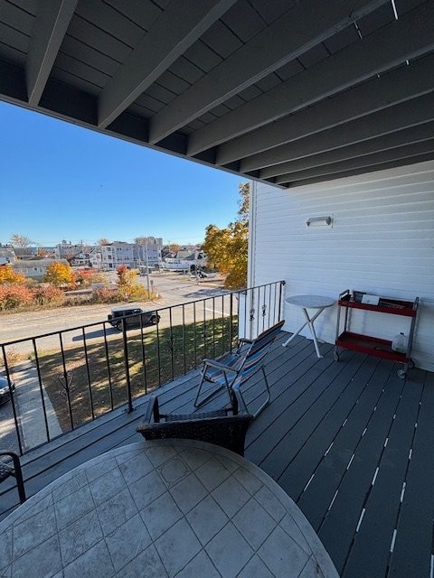 110 1st St #5