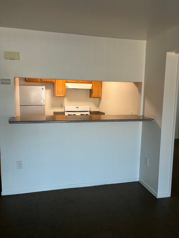 9015 Orion Ave #304 - Photo 3 of 12