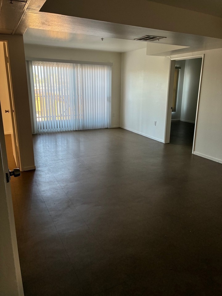 9015 Orion Ave #304 - Photo 6 of 12