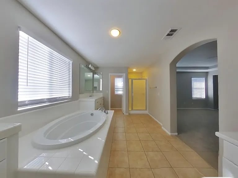 33048 Cobblestone Cir - Photo 4 of 13