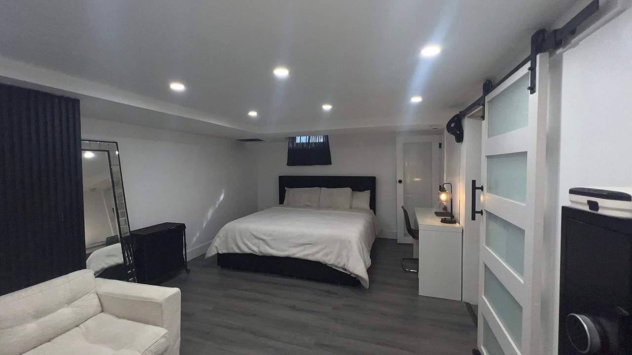 107 Summer St #B - Photo 7 of 11