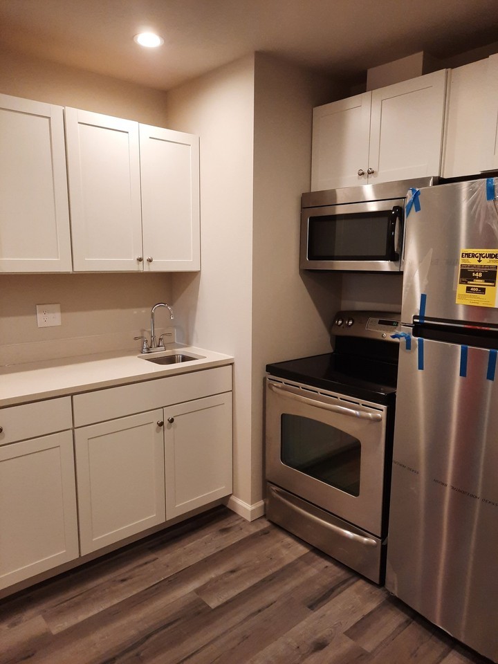 19118 105th Ave E #B - Photo 5 of 12