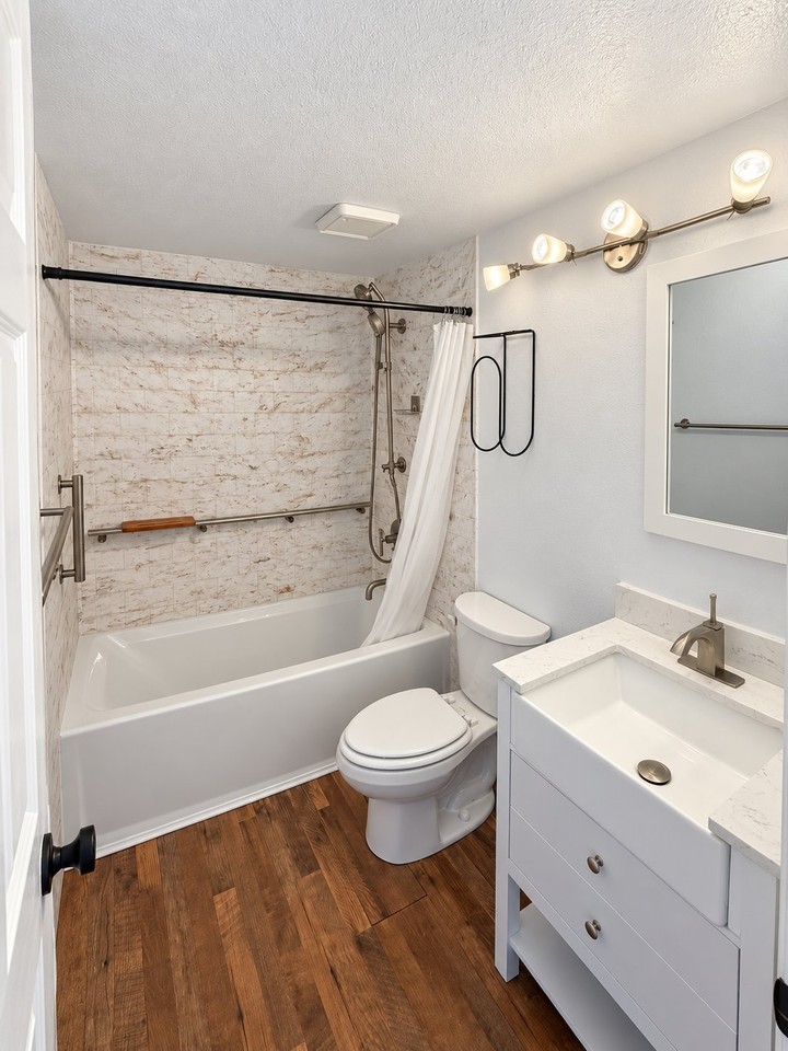 13741 E Lehigh Ave #E - Photo 5 of 17