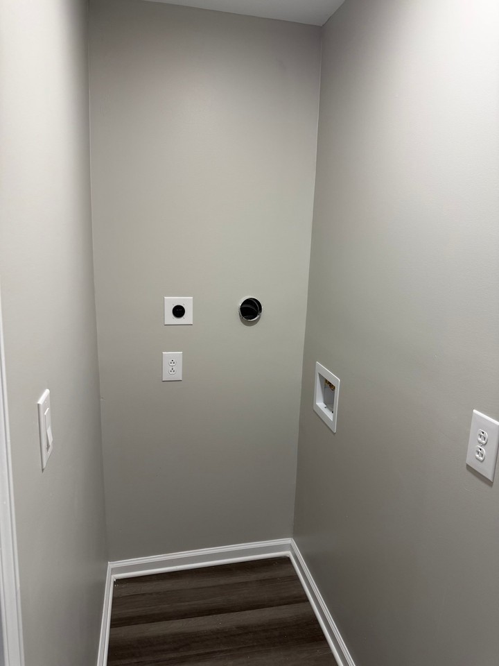 716 Pinoak Dr - Photo 5 of 12