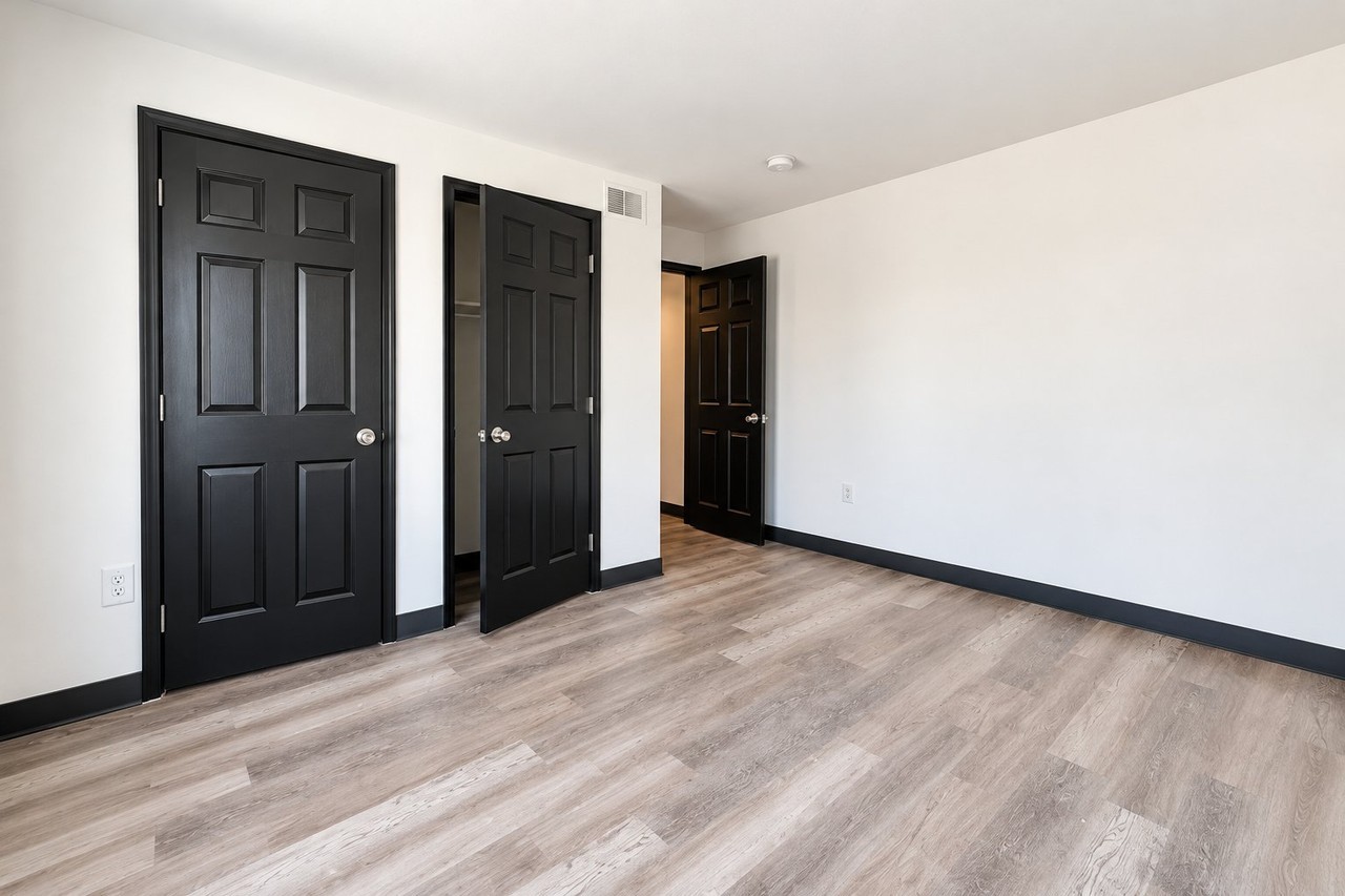 1611 N 16th St - Photo 4 of 6