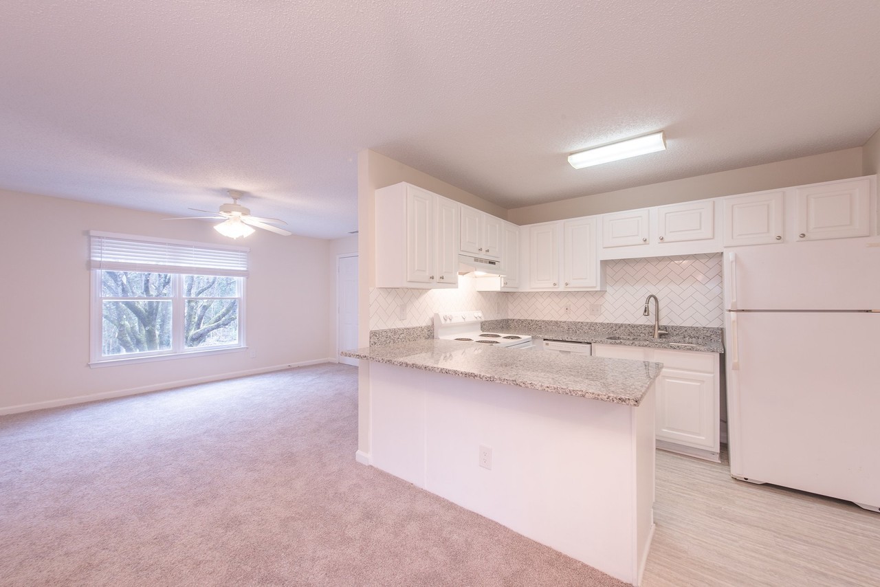 710 S Lasalle St #710 - Photo 2 of 5