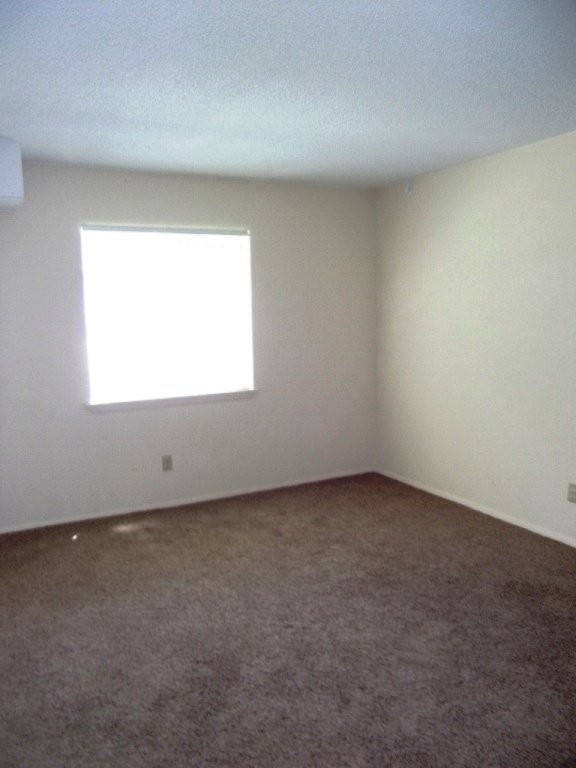 1230 E Mcdaniel St #10 - Photo 6 of 8