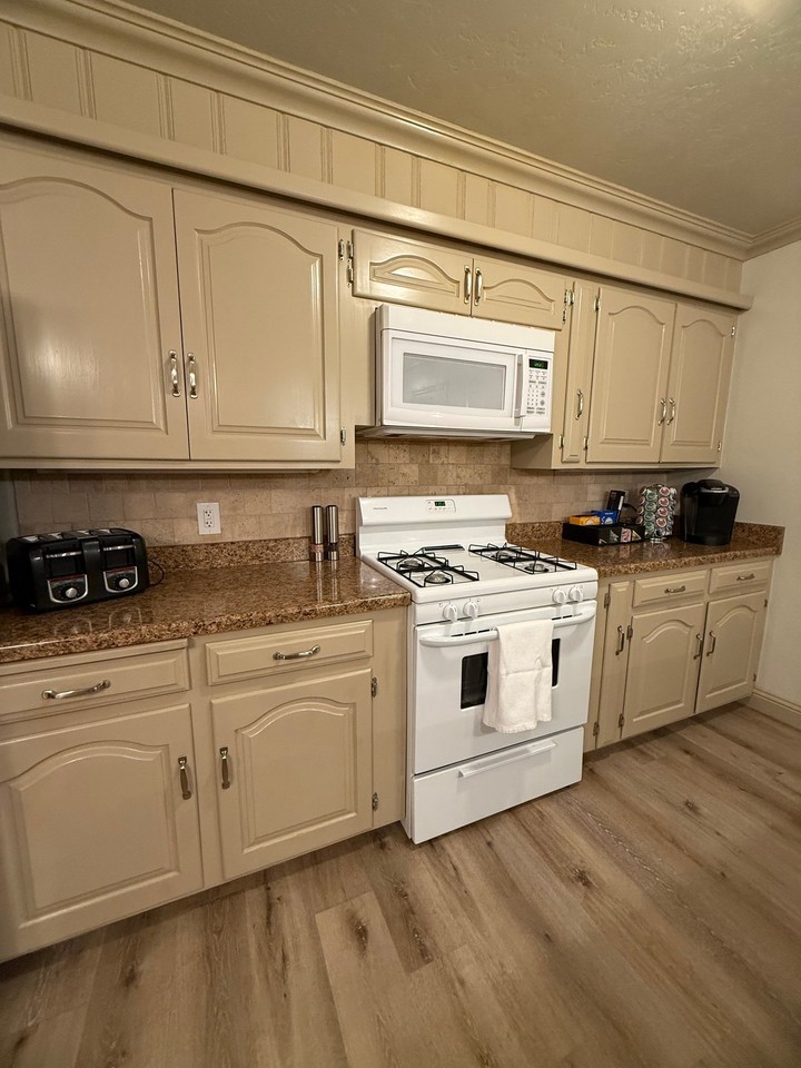 4815 15th St - Photo 5 of 17