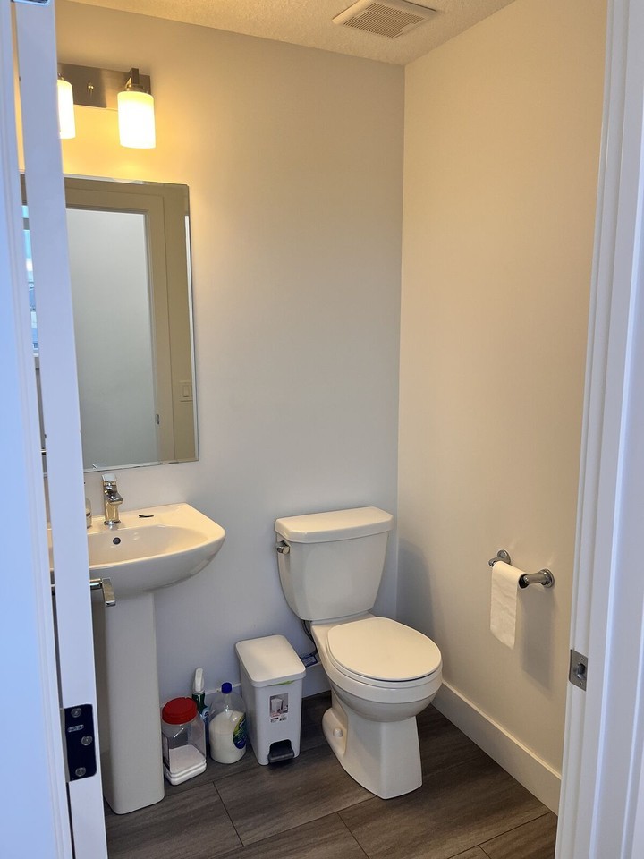 19637 48 St Se - Photo 5 of 16