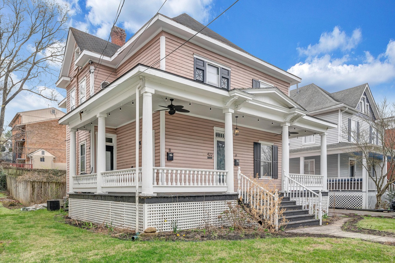 422 Woods Ave Sw #B - Photo 2 of 41