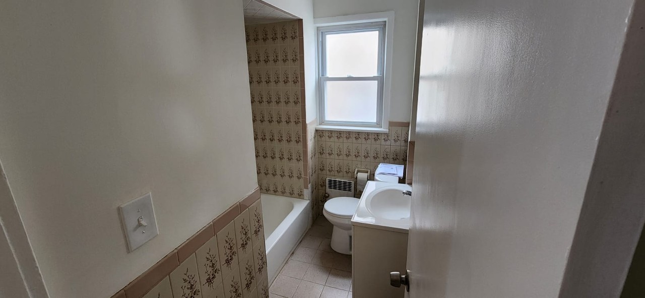 104 Beaumont Pl #1 - Photo 5 of 16