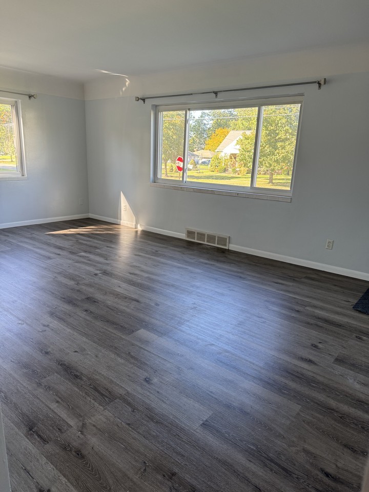 37398 Sharpe Ave #DOWN - Photo 3 of 11
