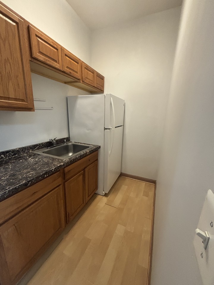 3308 Perry St #1 - Photo 4 of 9