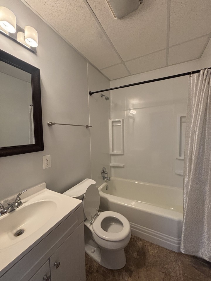 3308 Perry St #1 - Photo 5 of 9