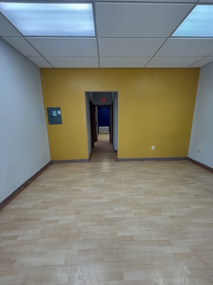 3308 Perry St #1 - Photo 6 of 9