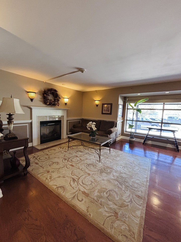 60 Parkway Dr E #9H - Photo 2 of 15