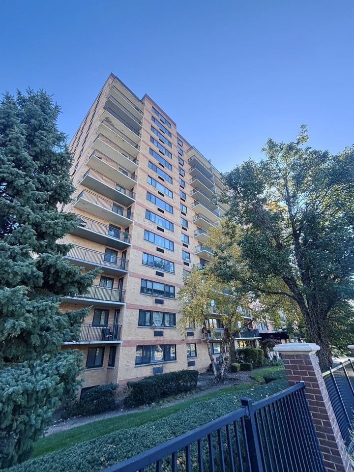 60 Parkway Dr E #9H - Photo 6 of 15