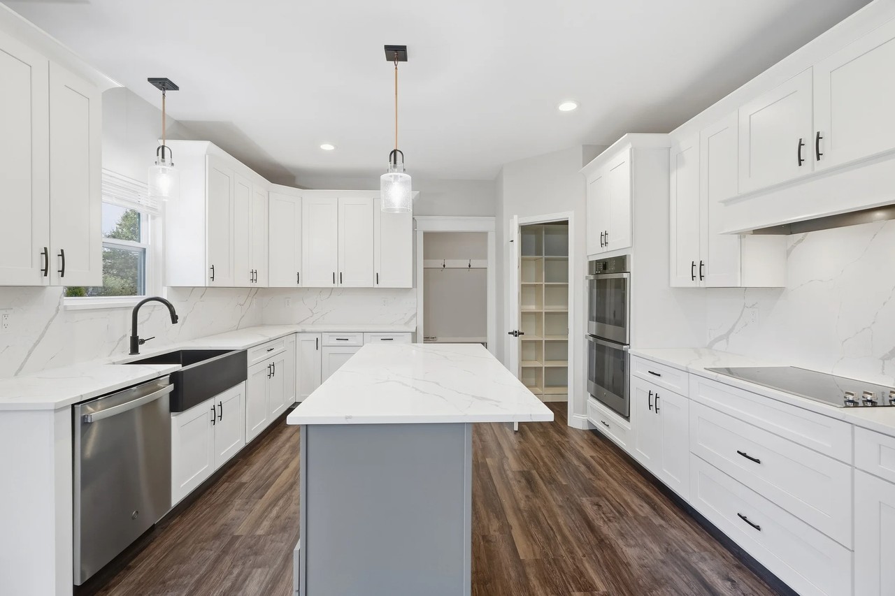 Oglesby Dr #NA - Photo 3 of 20