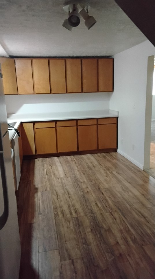 927 E Sego Lily Dr #2 - Photo 7 of 9