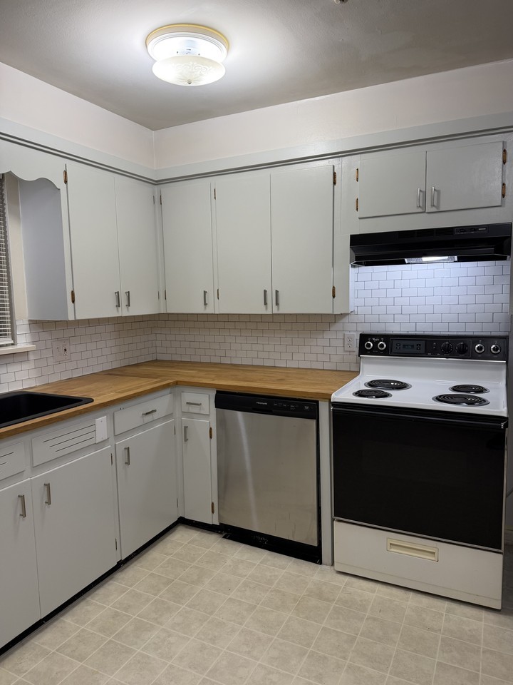 212 W K Ave #NA - Photo 2 of 11