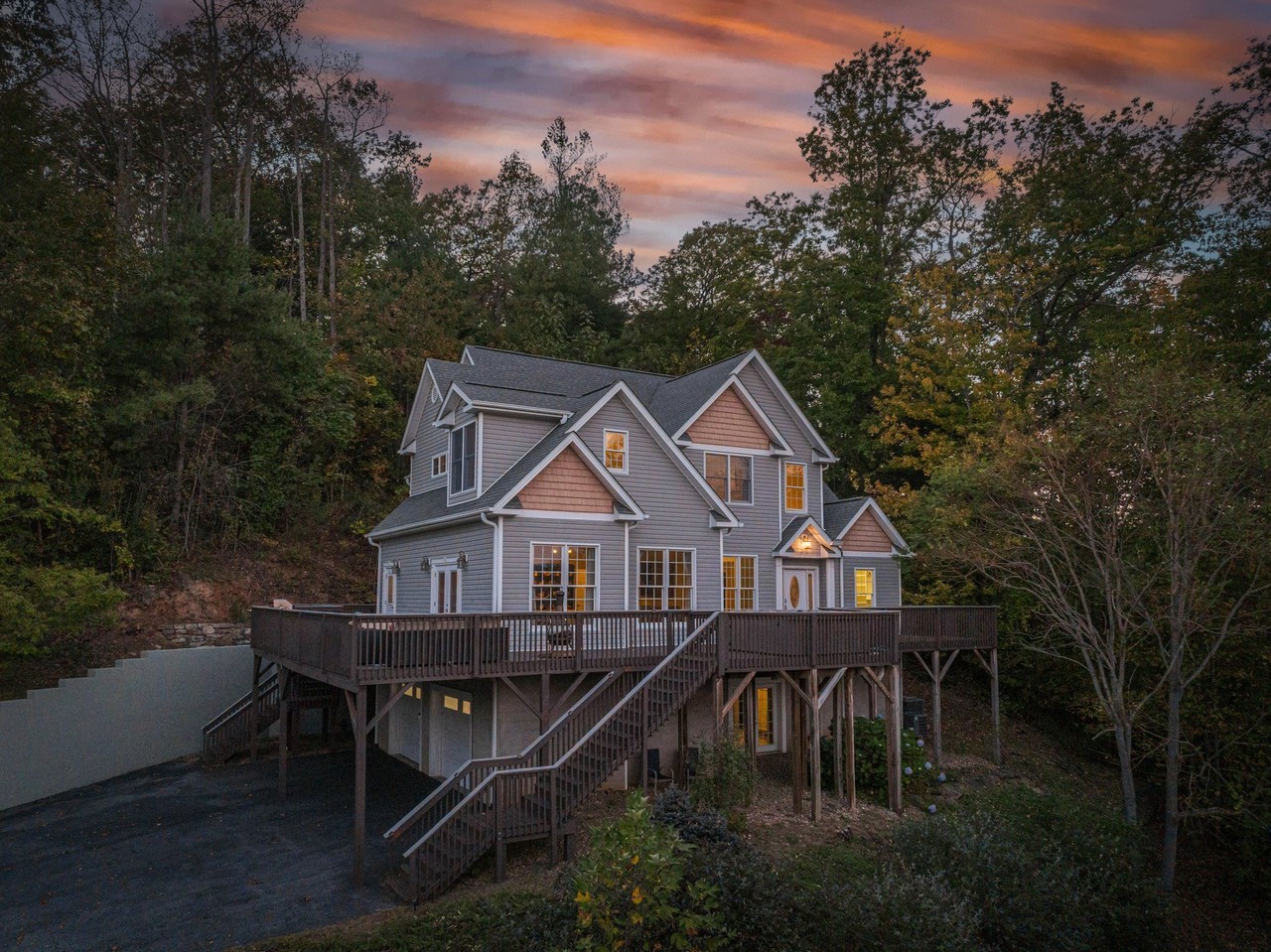305 Jennifer Ln #NA - Photo 2 of 35