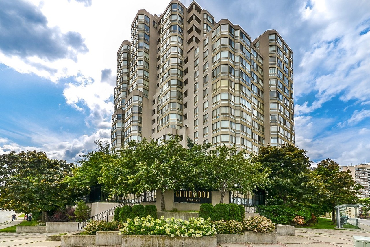3231 Eglinton Ave E