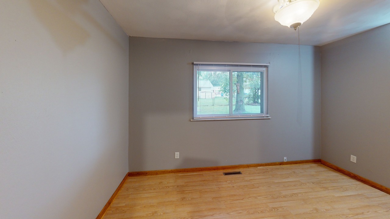 614 Good St #1 - Photo 4 of 16