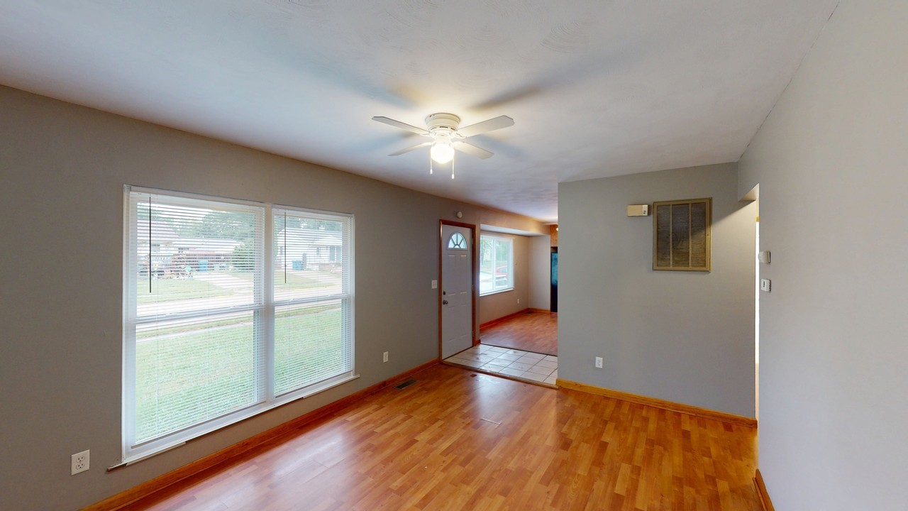 614 Good St #1 - Photo 7 of 16