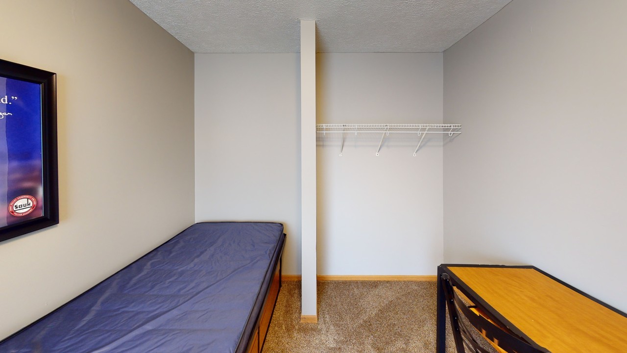 1612 Sauk Rd #2102 - Photo 7 of 10