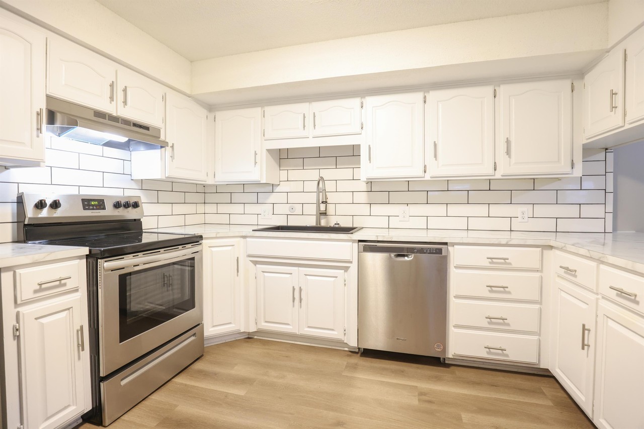 5820 Erskine St #5828-10 - Photo 5 of 34