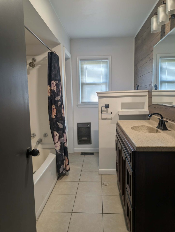 3031 Diller Rd #1 - Photo 5 of 21