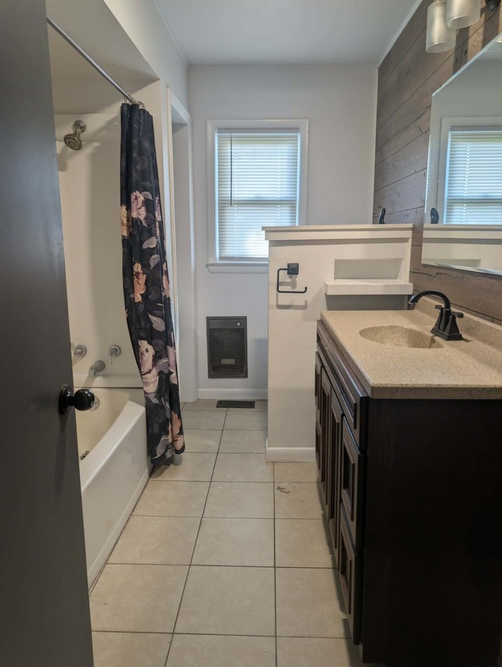3031 Diller Rd #1 - Photo 6 of 21