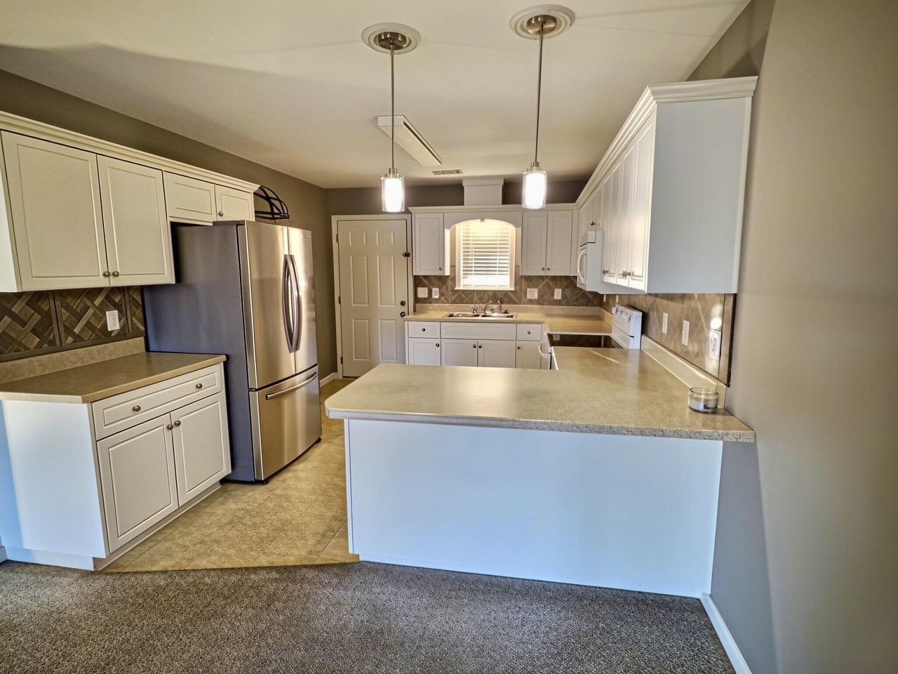 6087 Village W Lane - Photo 4 of 16