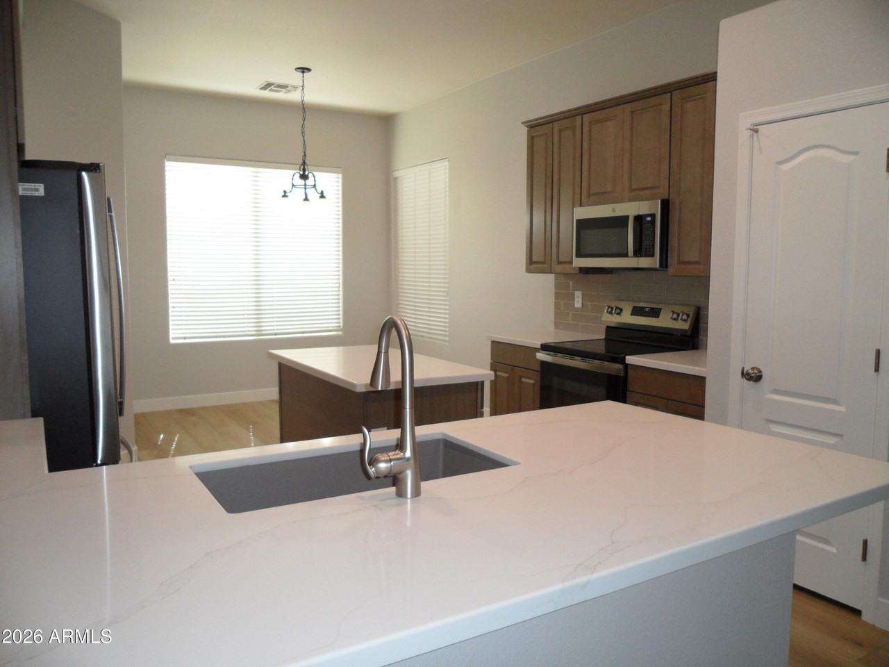 3812 S Seton Ave - Photo 4 of 16