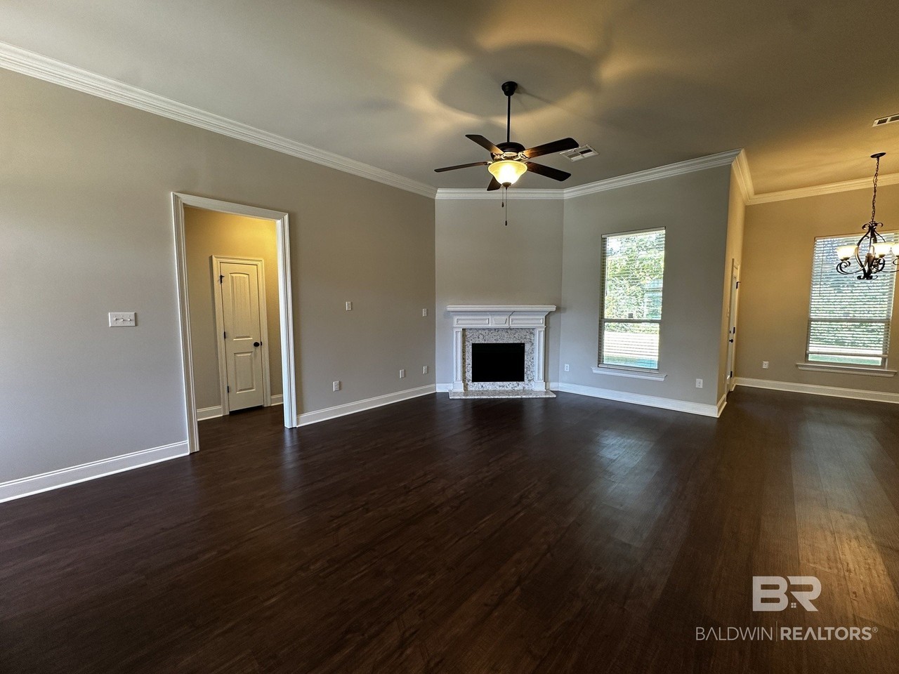 524 Crackwillow Ave - Photo 2 of 30