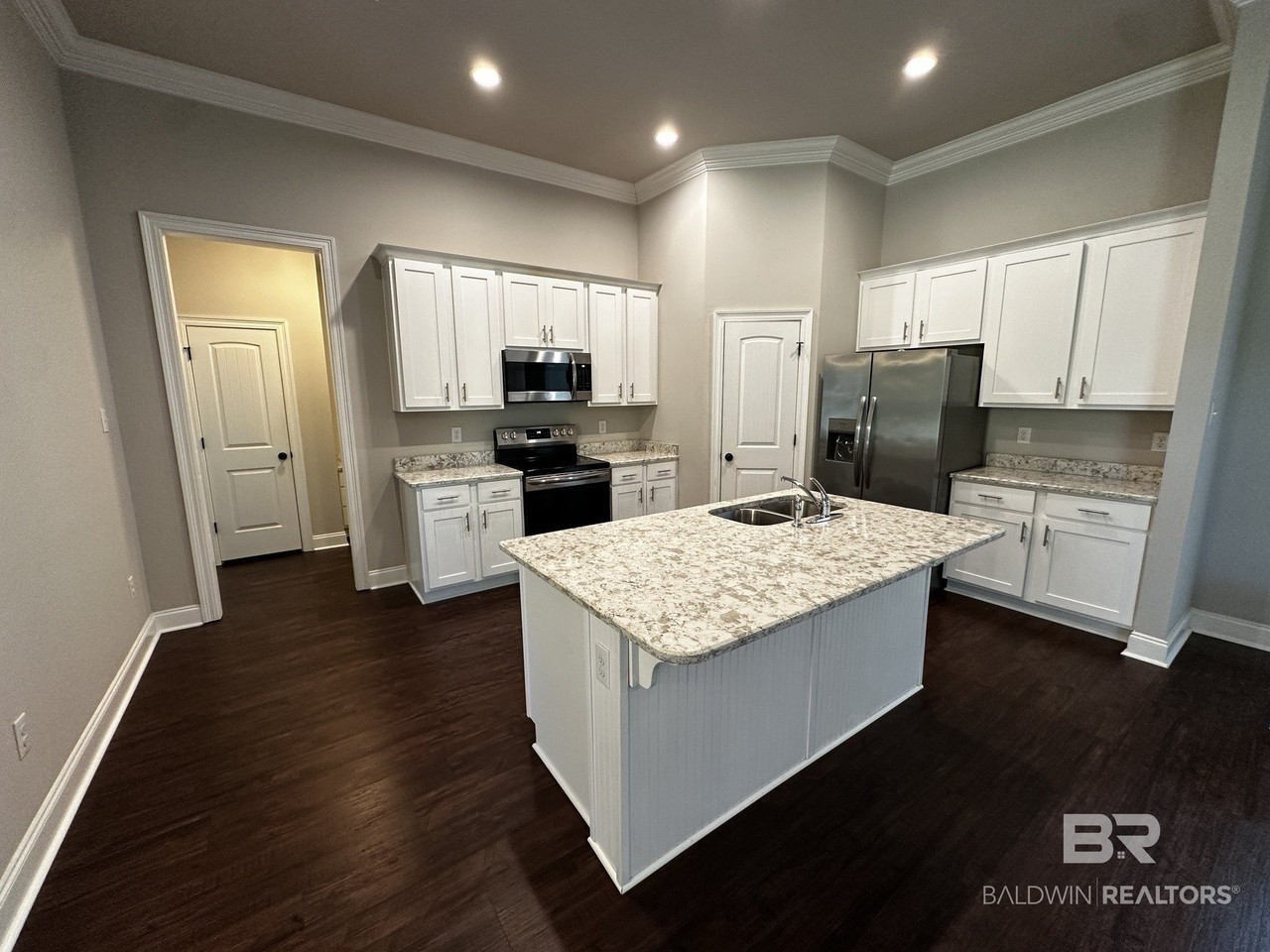 524 Crackwillow Ave - Photo 4 of 30