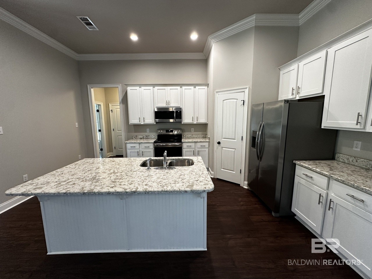 524 Crackwillow Ave - Photo 5 of 30