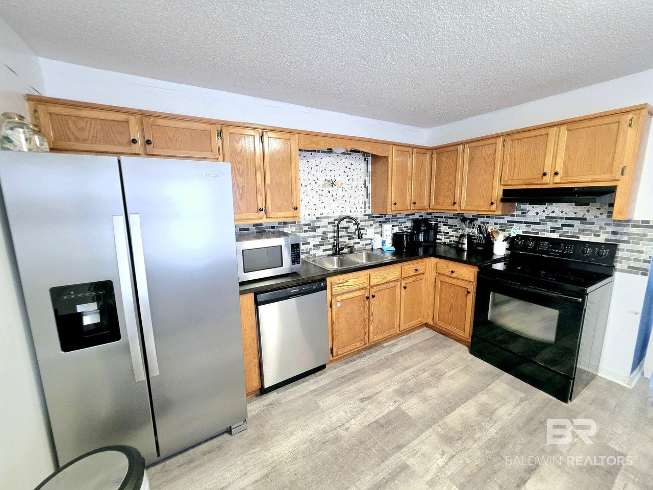 1474 W Beach Blvd #1 - Photo 6 of 19