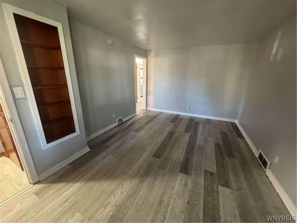 2633 Niagara St - Photo 5 of 14