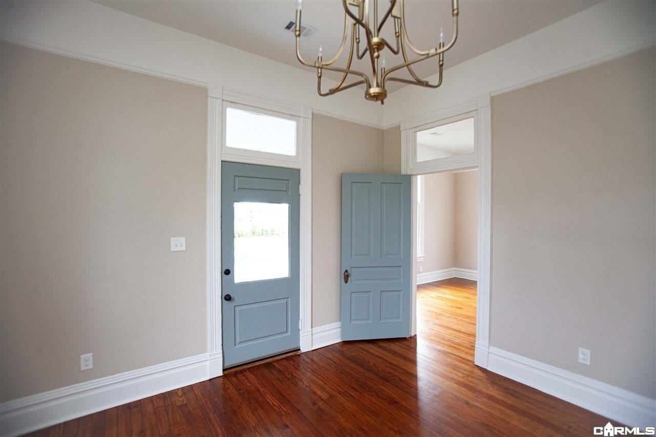 1510 Park Ln - Photo 5 of 20