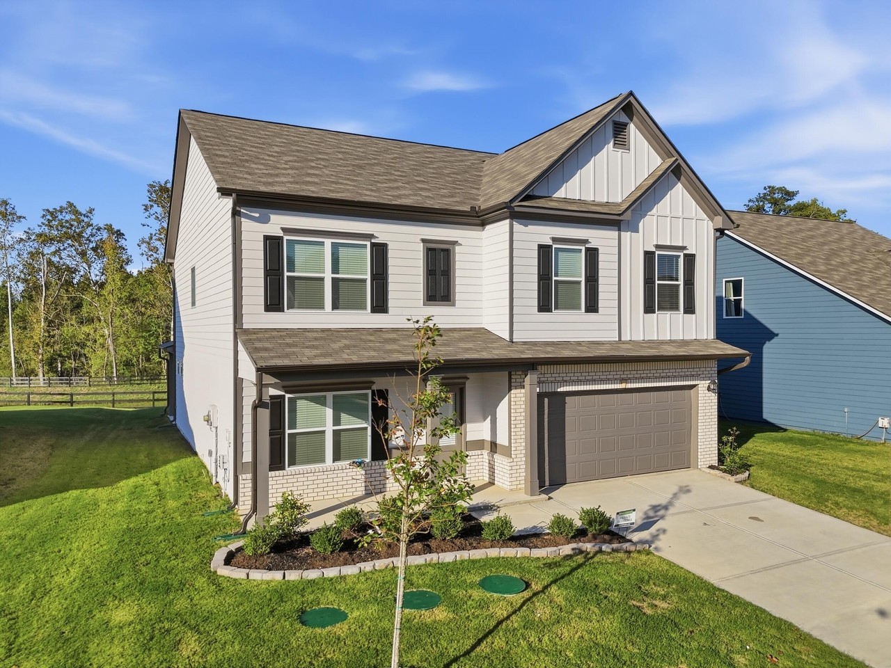 11041 Valmont Way - Photo 4 of 31