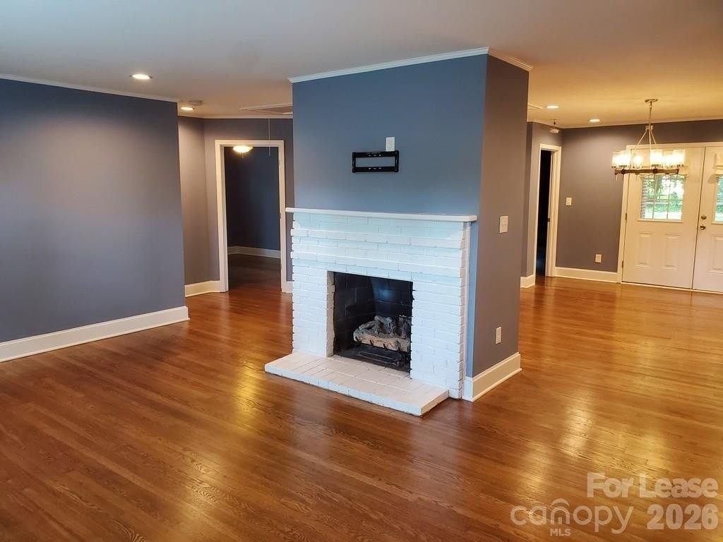 4419 Castleton Rd - Photo 5 of 17