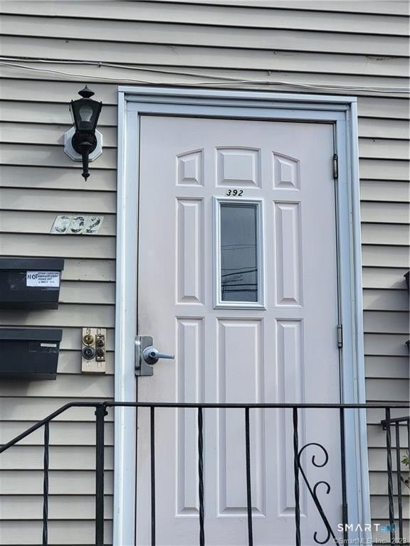 392 Lexington Ave #B - Photo 3 of 19