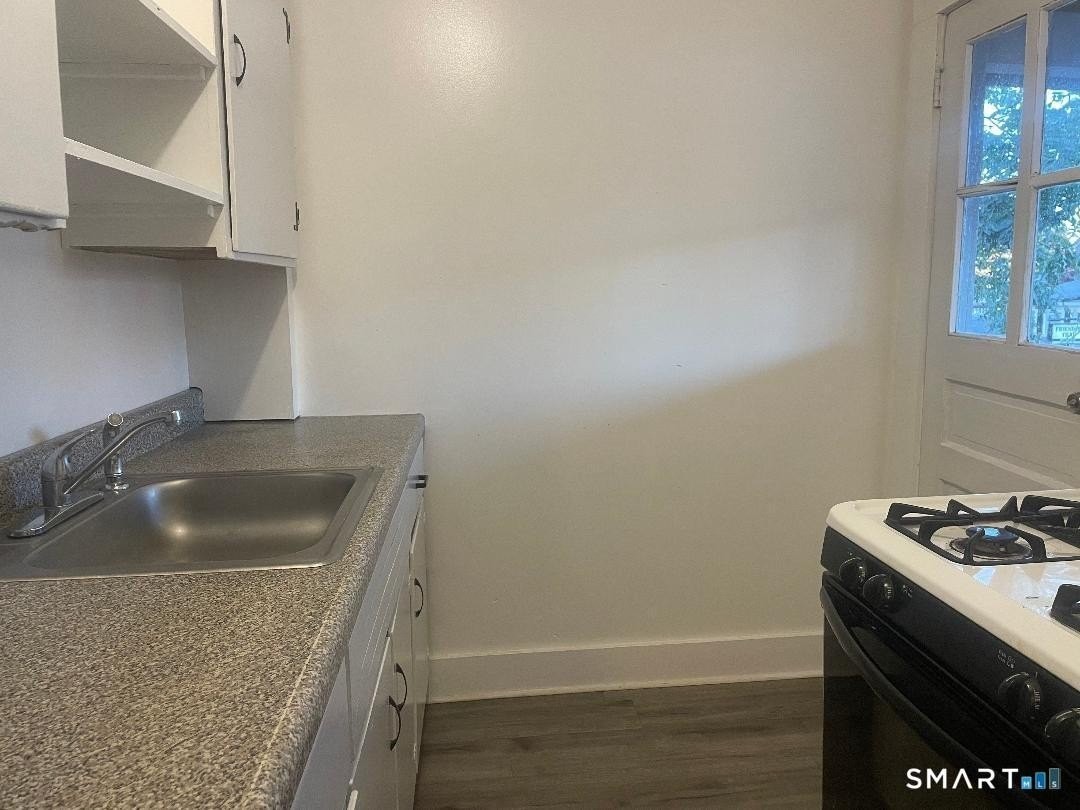 123 Poquonnock Rd - Photo 6 of 8